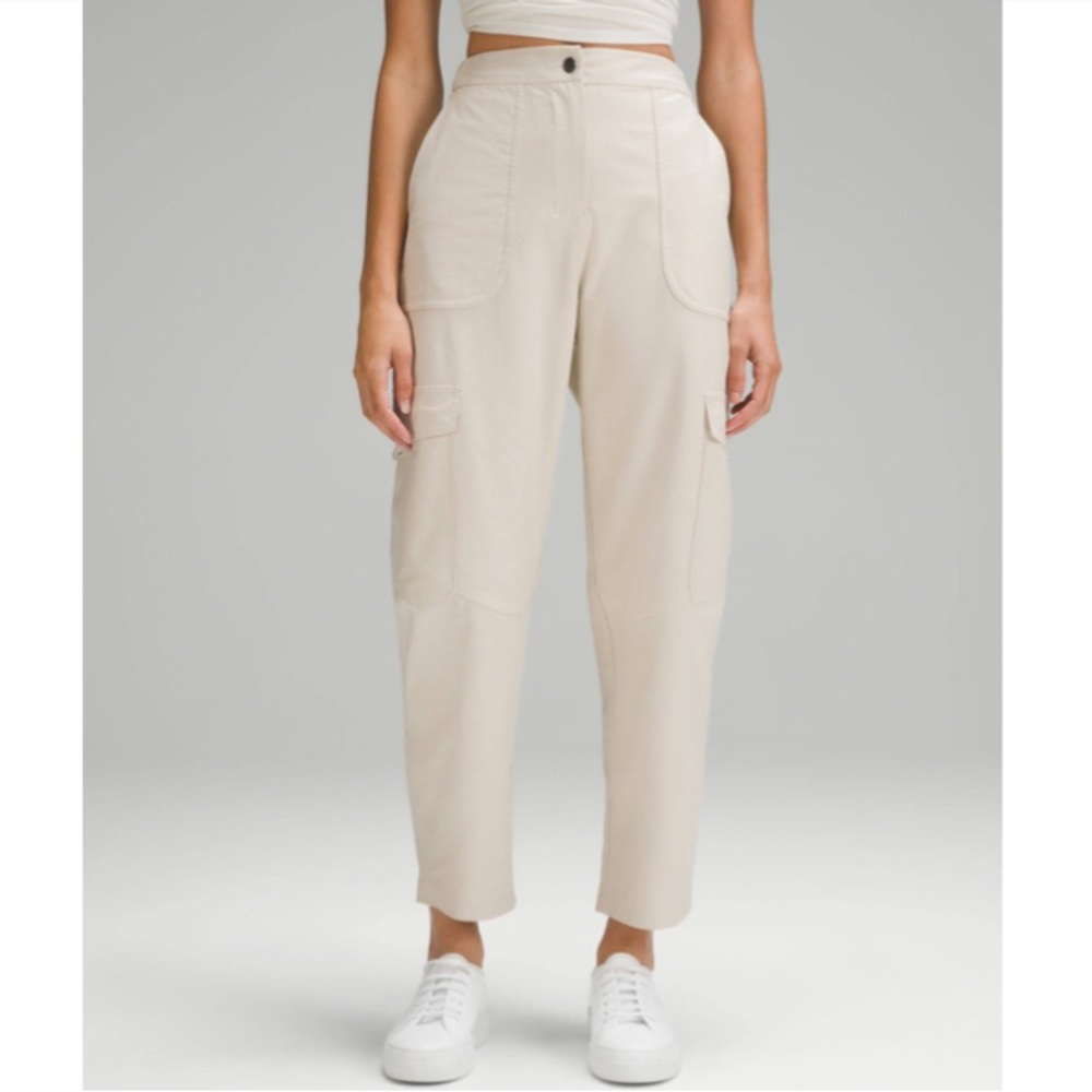 Lululemon HR Utilitech Cargo Pants 26 Nat Ivory